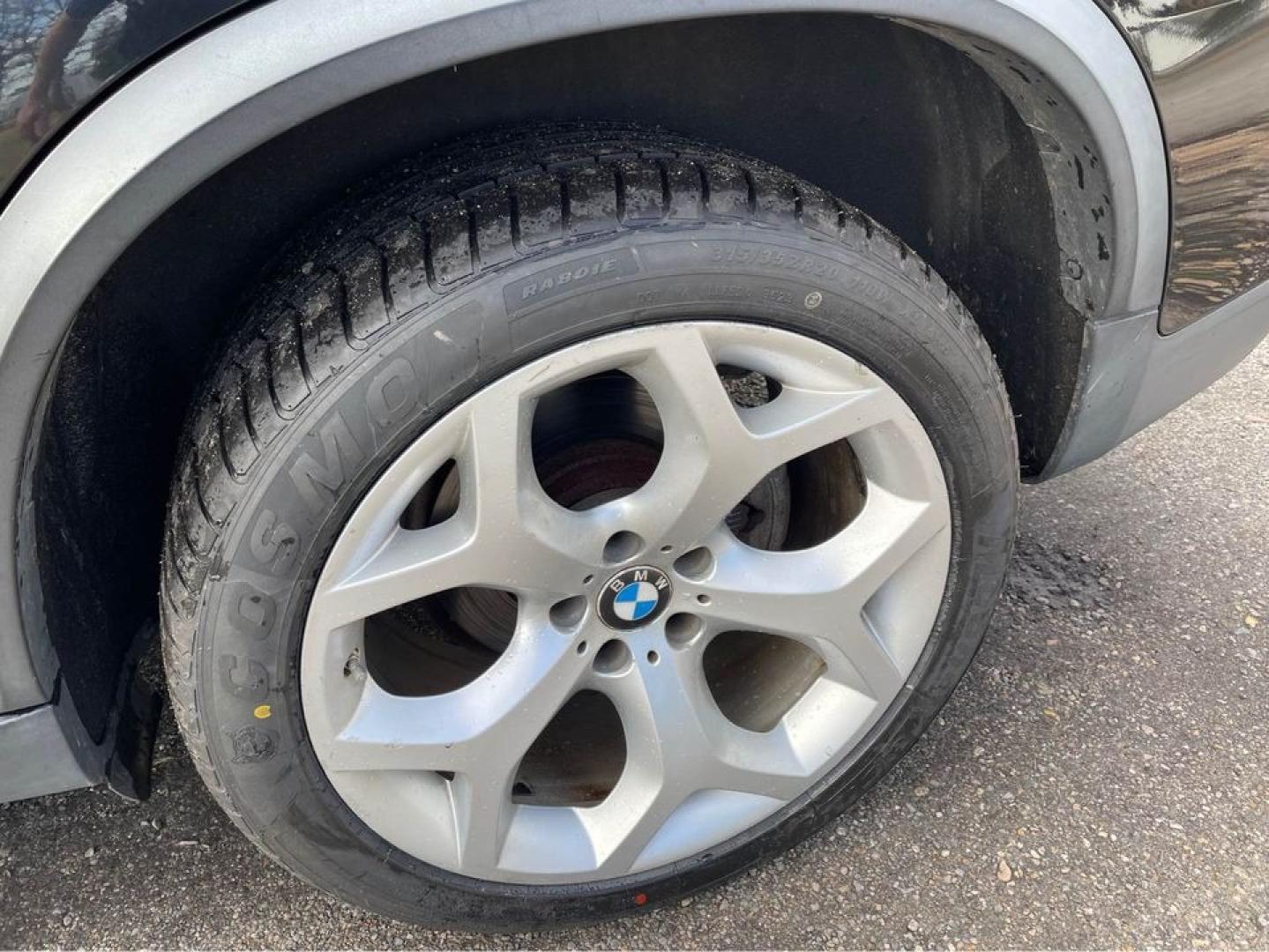 2012 Black /Black BMW X5 (5UXZW0C50CL) with an I6 M57 Diesel engine, Automatic transmission, located at 5700 Curlew Drive, Norfolk, VA, 23502, (757) 455-6330, 36.841885, -76.209412 - 2012 BMW X5 35D -DIESEL -Great condition -4 brand new 20” tires -New state inspection -Fresh oil change -Well optioned -Sport seats -Comfort access -Back up and 360 cam -Bluetooth Audio -Premium HK sound -Navigation -4 zone climate control -Black headliner -Shadowline trim - Photo#8